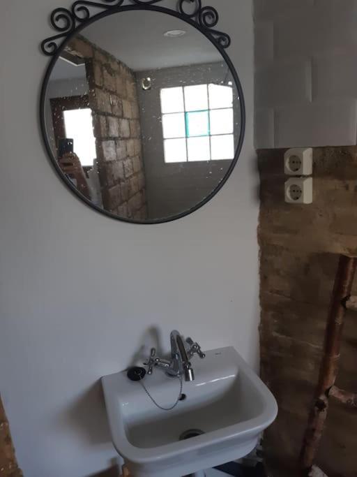 Precioso Apartamento Con A/A En Ruzafa Con Terracita Privada Y Acceso A Un Jardin, Para 2-3 Personas Valencia Eksteriør bilde